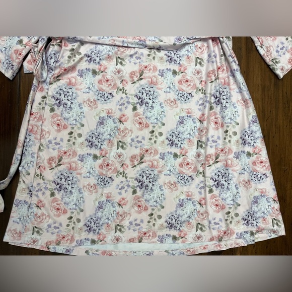 Caden Lane Henlee’s Hydrangea Print Maternity Hospital Robe One Size Floral Chic - Picture 13 of 14